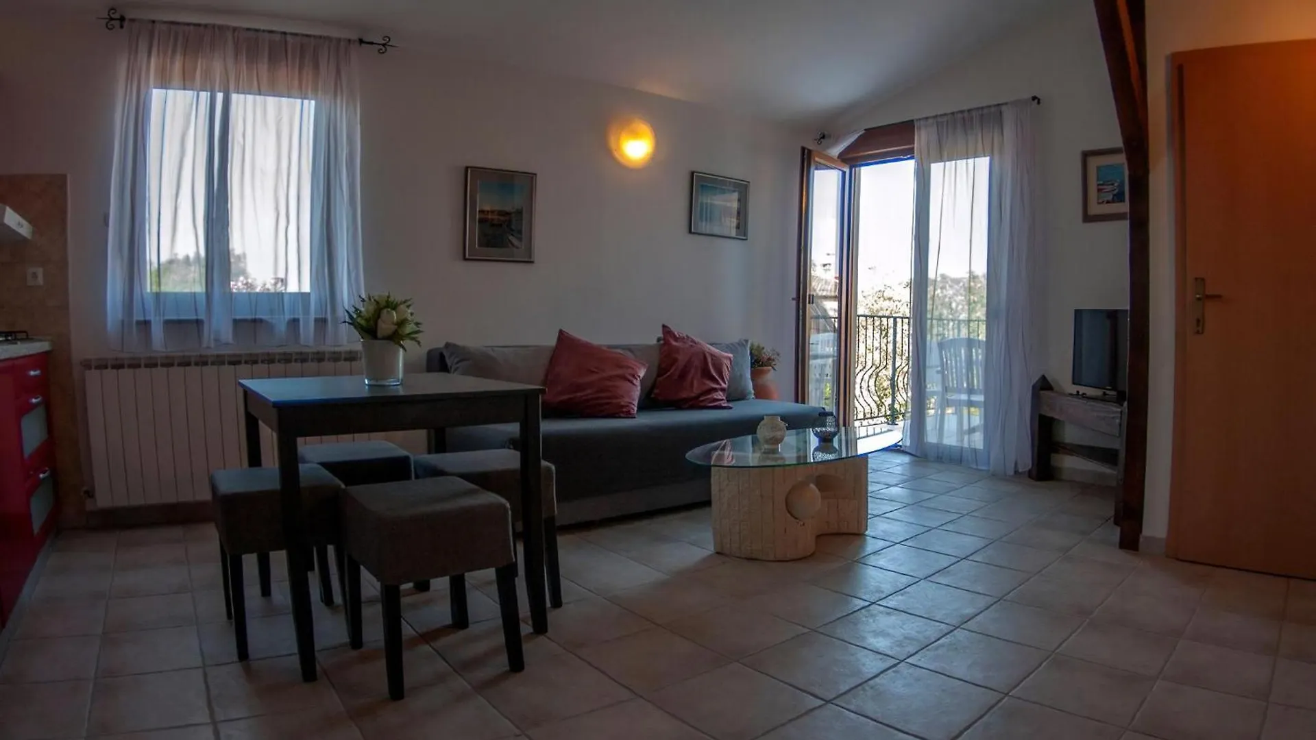 Erdgeschosswohnung Fuer 7 Personen Ližnjan