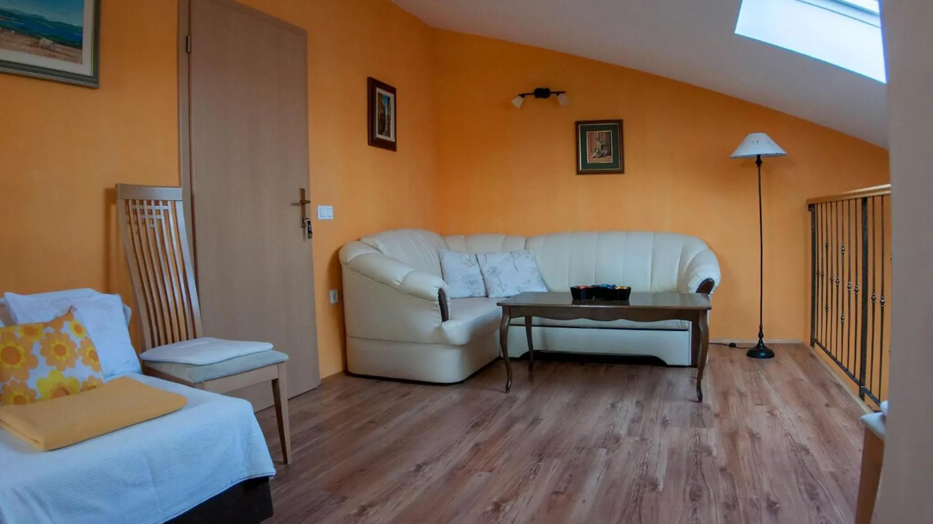 Prázdninový dům Erdgeschosswohnung Fuer 7 Personen Ližnjan